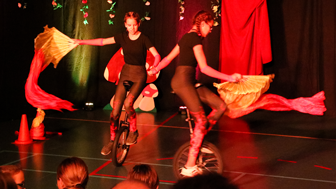 Jeugdcircus in Best